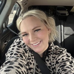 Meet your Posher, Katelyn